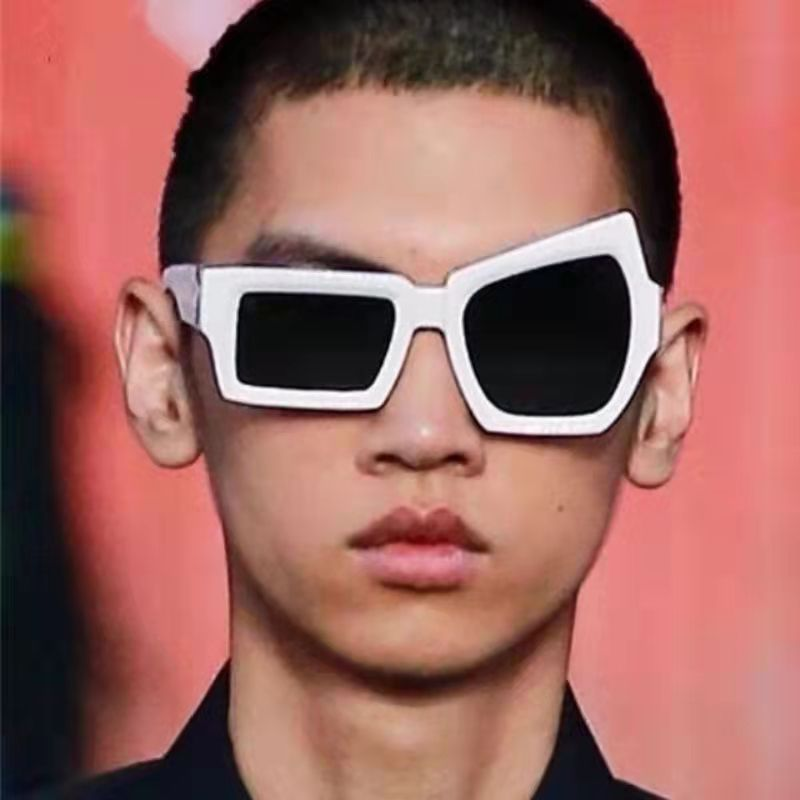 New Vintage Man Irregular Sung - Photography Outdoor 评论和价格