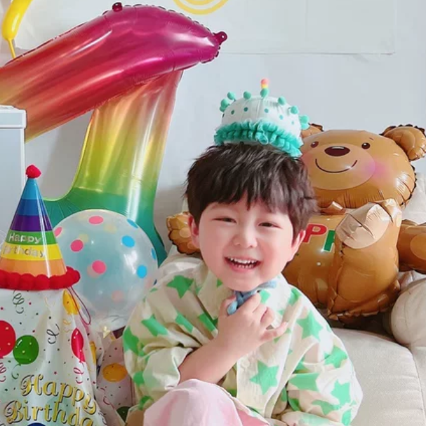 Children's Birthday Party Hat  - Photography Year 评论和价格